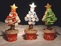 Drei Weihnachtsbäume mal anders - Adventsfenster von 2017